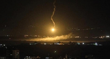 Kimliği belirsiz SİHA'lar vurdu! Suriye'deki İranlı teröristlere hava saldırısı