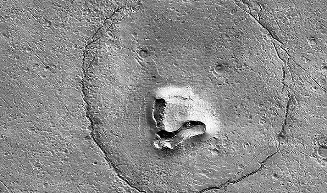 Kızıl Gezegen şaşırtmaya devam ediyor: Mars'ta 'ayı' keşfedildi!