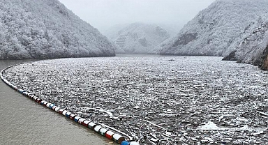 Romanlara konu olan Drina Nehri çöple kaplandı!