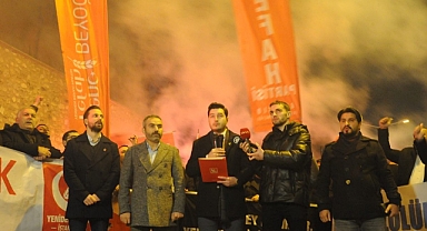 Yeniden Refah Partisi İsveç'te Kur'an-ı Kerim yakılmasını protesto etti
