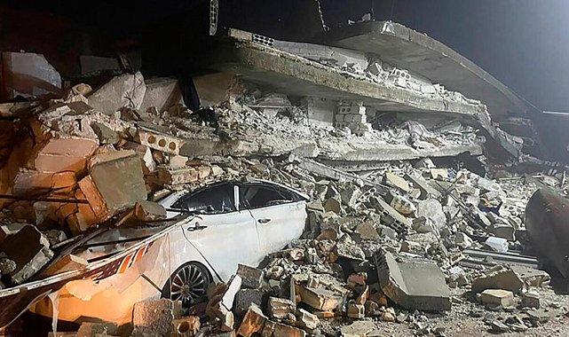 7.7 büyüklüğündeki deprem için ilk yardım Azerbaycan'dan
