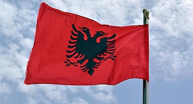 Arnavutluk’ta Türkiye’deki depremler nedeniyle 1 günlük ulusal yas ilan edildi