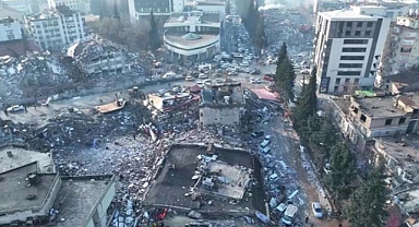 Asrın felaketinde 6'ıncı günde  22 bin 327 kişi hayatını kaybetti.