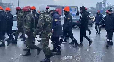 Azerbaycan halkı, Türkiye'deki depremzedeler için seferber oldu