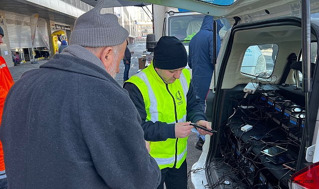 Bağcılar Belediyesi, deprem bölgesine mobil şarj istasyonu kurdu