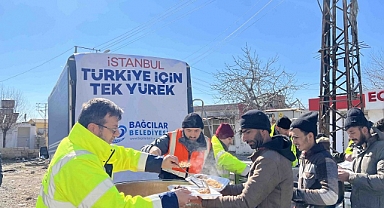 Bağcılar Belediyesi'nden deprem bölgesinde 12 bin kişiye 3 öğün sıcak yemek