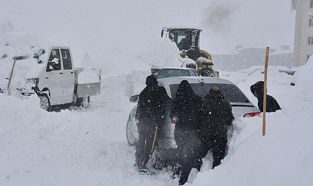 Bitlis'te 251 köy yolu kapandı