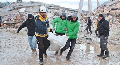 Can kaybı 1600’ü aştı... Suriye’den Batı’ya: Yardım gönderin yaptırımları kaldırın