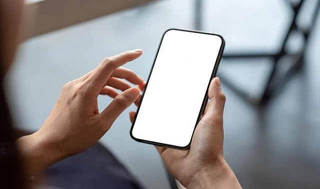 Deprem bölgesindeki tüm hatlar görüşmeye açıldı