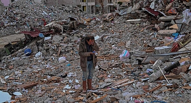 Depremde yıkılan binalarla ilgili 160, hırsızlık olaylarıyla ilgili 181 kişi tutuklandı