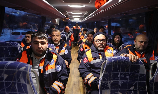 Enkaz altından çıkarılan İlayda, Bağcılarlı kahramanlarıyla buluştu