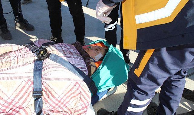 Enkazdan 248 saat sonra çıkarılan Aleyna Ölmez'in doktoru açıkladı: