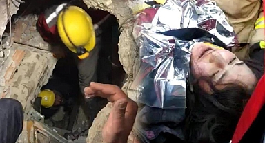 Enkazdan sağ çıkarılan küçük Cudi: Çok kirliyim, beni hamama götürün