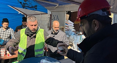 Fetih1453 Derneği Deprem Bölgesinde Yaraları sarıyor.