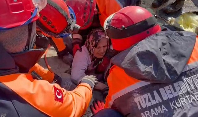 Hatay’da 4 yaşındaki Zeynep, annesi ve 60 yaşındaki Mihriye Teyze enkazdan kurtarıldı