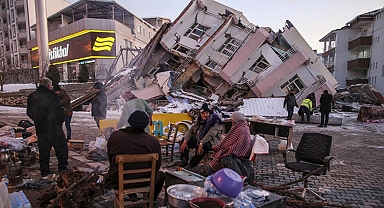 Hollanda televizyonlarının ortak yayınında depremzedeler için 89 milyon euro toplandı