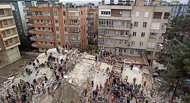 İHH tüm imkânlarıyla deprem bölgesinde
