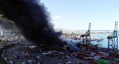 İskenderun Limanı'ndaki yangın devam ediyor: Ekipler havadan ve karadan müdahale ediyor