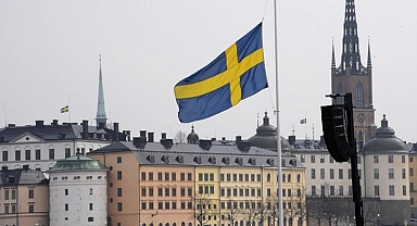 İsveç, bu kez Türk Büyükelçiliği önünde Kur'an-ı Kerim yakılmasına izin vermedi