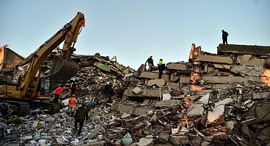 Japon deprem uzmanı: Böylesi bin yılda bir görülebilecek şiddette