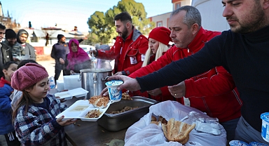 Kızılay'ın deprem bölgesindeki gıda ve yardım dağıtım noktaları 