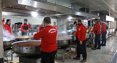 Kızılay’ın tüm afet bölgesinde 31.2 Milyon Kişilik Sıcak Yemek 