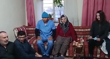 Kübalı doktorlar, depremzedelerin evlerine giderek hasta görüyor