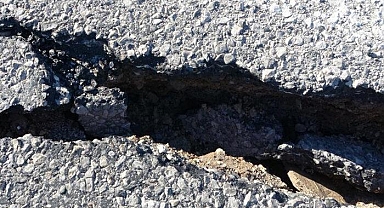 Malatya'da deprem sonrası ürküten görüntü! 20 santimetre genişliğinde...