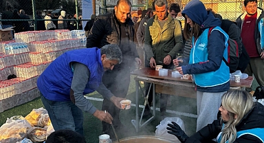 Mavi Marmara Derneği Deprem Bölgesinde