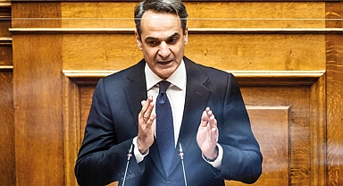 Miçotakis saldırgan üslubuna Japonya’da da devam etti