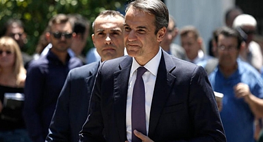 Miçotakis'ten Türkiye mesajı: Yunanistan komşu ülke olarak üzerine düşen rolü üstlenecek!