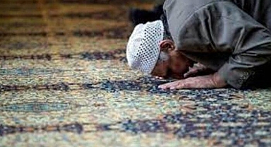 Miraç Kandili'nde Diyanet'e göre adım adım tesbih namazı kılınışı