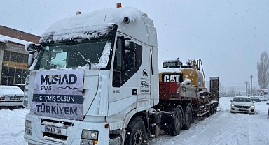 MÜSİAD'dan afet bölgesine iş makinesi ve temel ihtiyaç maddesi yardımı