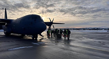 Norveç'in 'uçan ambulansı' depremzedelere yardım ediyor