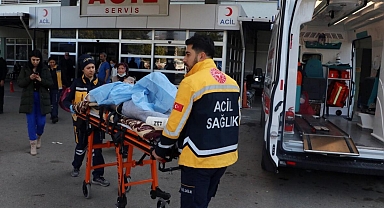 Orta hasarlı çıkan Balcalı Hastanesi'nde hastalar tahliye ediliyor