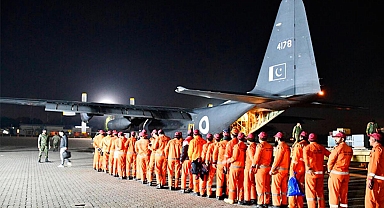 Pakistan Türkiye’ye yardım ve arama kurtarma ekibi gönderdi