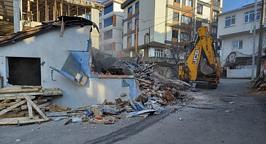 Riskli yapıların yüzde 97'si yıkıldı