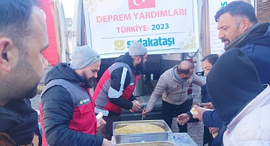 Sadakataşı ekipleri deprem bölgesinde 