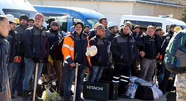 Somalı madenciler, İncirlik Üssü’nden helikopterlerle deprem bölgesine gidiyor