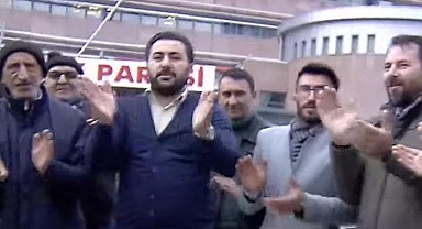 Taksicilerden CHP iddiası! 600 km yol kat edip Ankara'ya geldiler... Genel Merkez önünde hareketli anlar