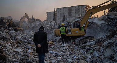 Türkiye depremi dünyada manşet... Yunan ekip kahraman gibi karşılandı! BBC mucize bebek Yağız'ın hikayesini yazdı
