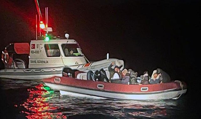 Yunanlıların ölüme ittiği 13 düzensiz göçmen kurtarıldı