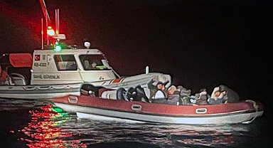 Yunanlıların ölüme ittiği 13 düzensiz göçmen kurtarıldı