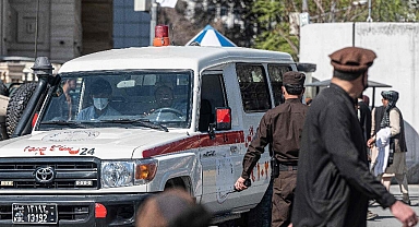 Afganistan'da bakanlık binası yakınlarında patlama: Can kaybı 6'ya yükseldi
