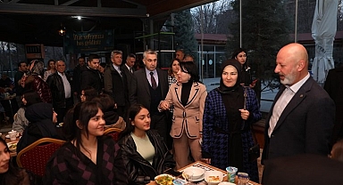 Çolakbayrakdar ailesi depremzedelerle iftarda buluştu