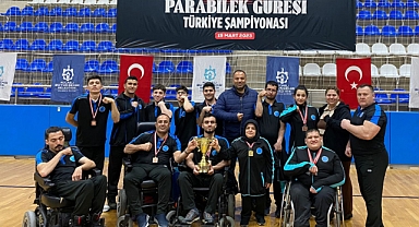 Demir bilekler, 12 madalya kazandı