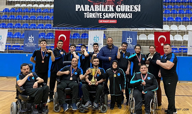 Demir bilekler, 12 madalya kazandı