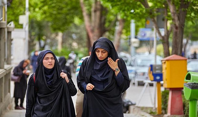 İran'da zehirlenme vakaları 5 bini aşıyor
