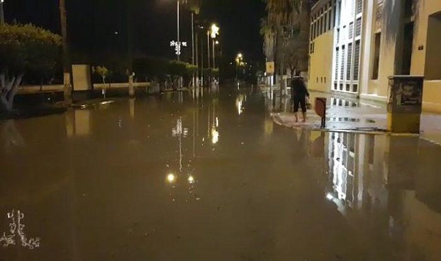 İskenderun'da deniz seviyesi yükseldi, su baskınları yaşandı!