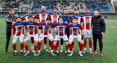 İstanbul Balkanspor fırsatı tepti